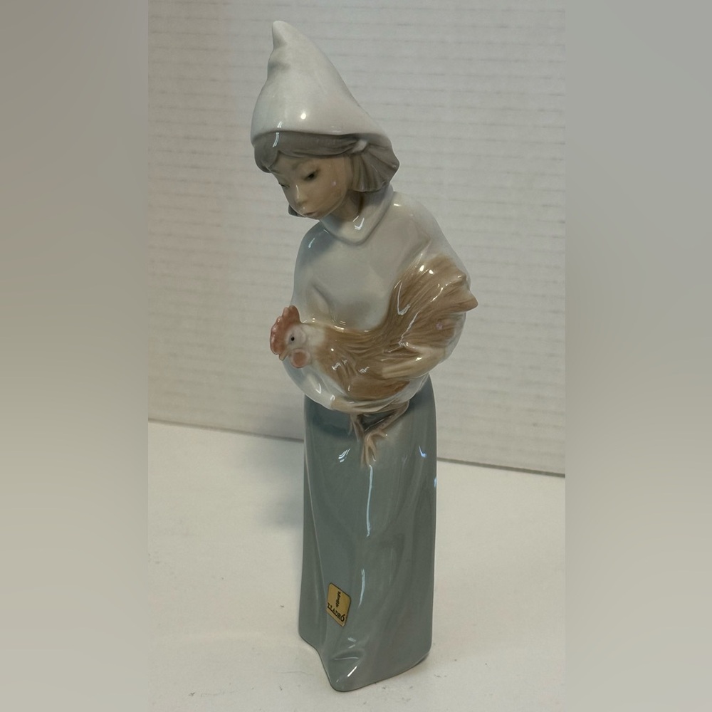 Vtg 1969 Lladro Girl Shepherdess with Rooster 2001 Retired EUC